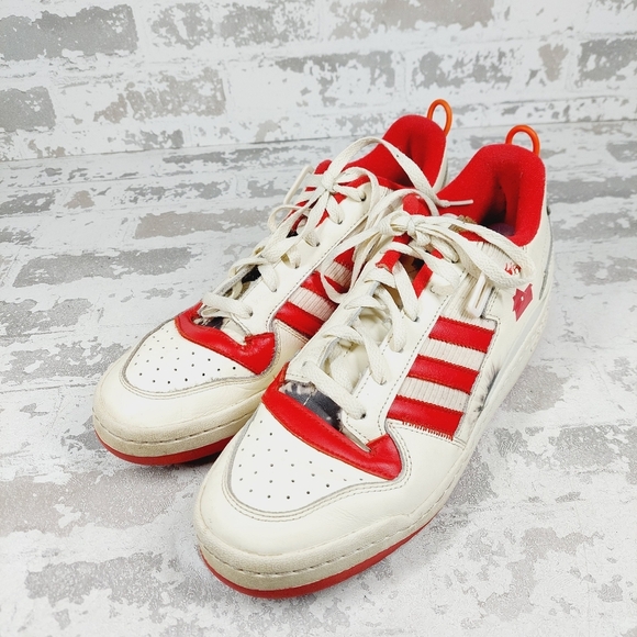 adidas White Red Forum Low Home Alone Lace Up Athleisure Sneakers T262 - Picture 2 of 12